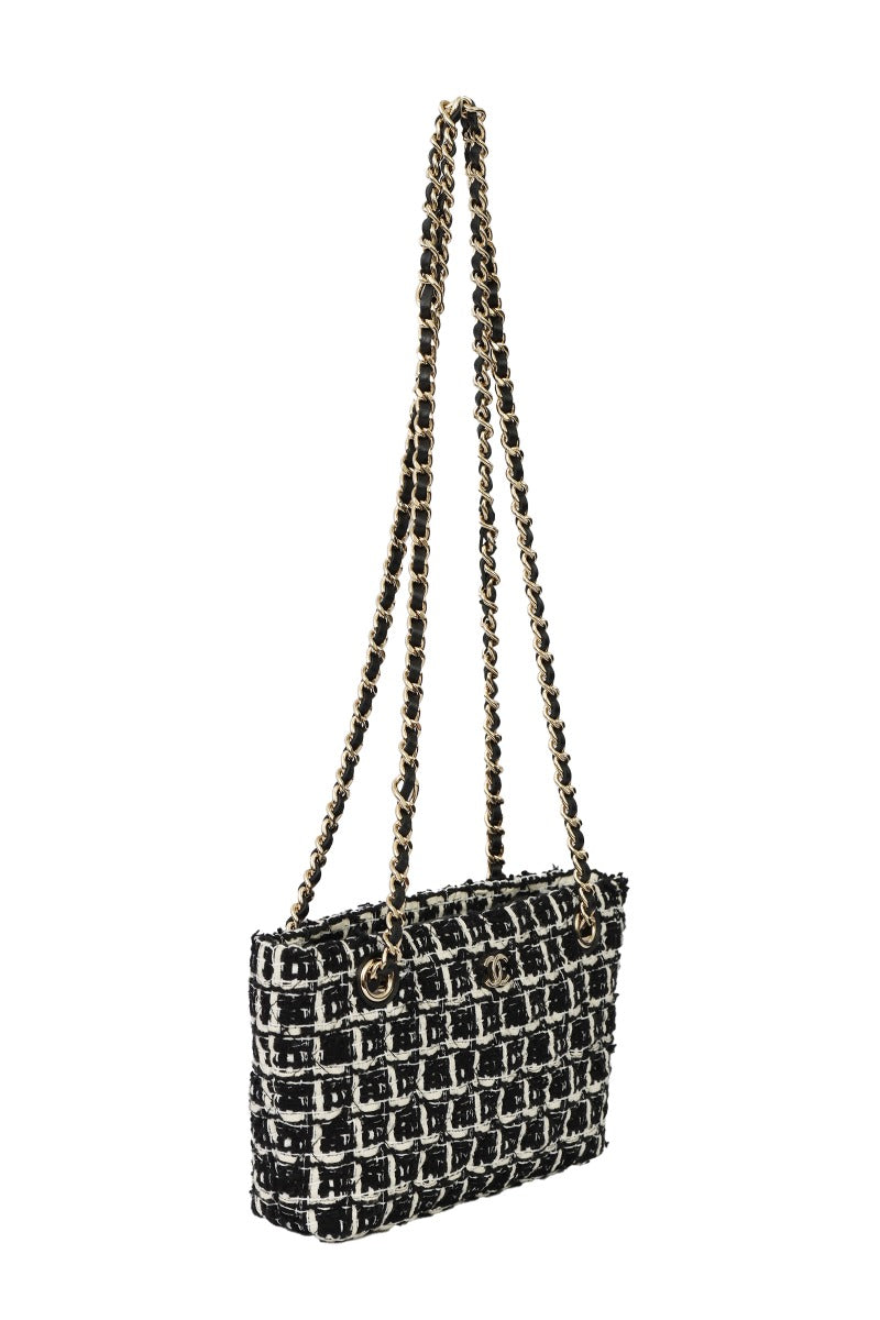 chanel-tweed-small-shoulder-bag