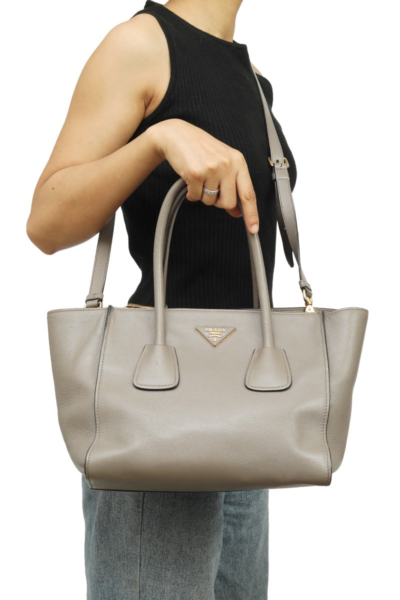 prada-saffiano-grey-tote-bag