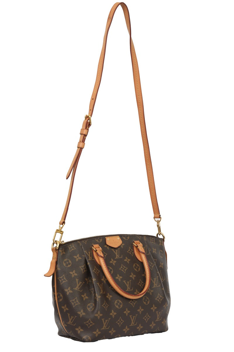 louis-vuitton-biscayne-bay-red-vernis-handbag