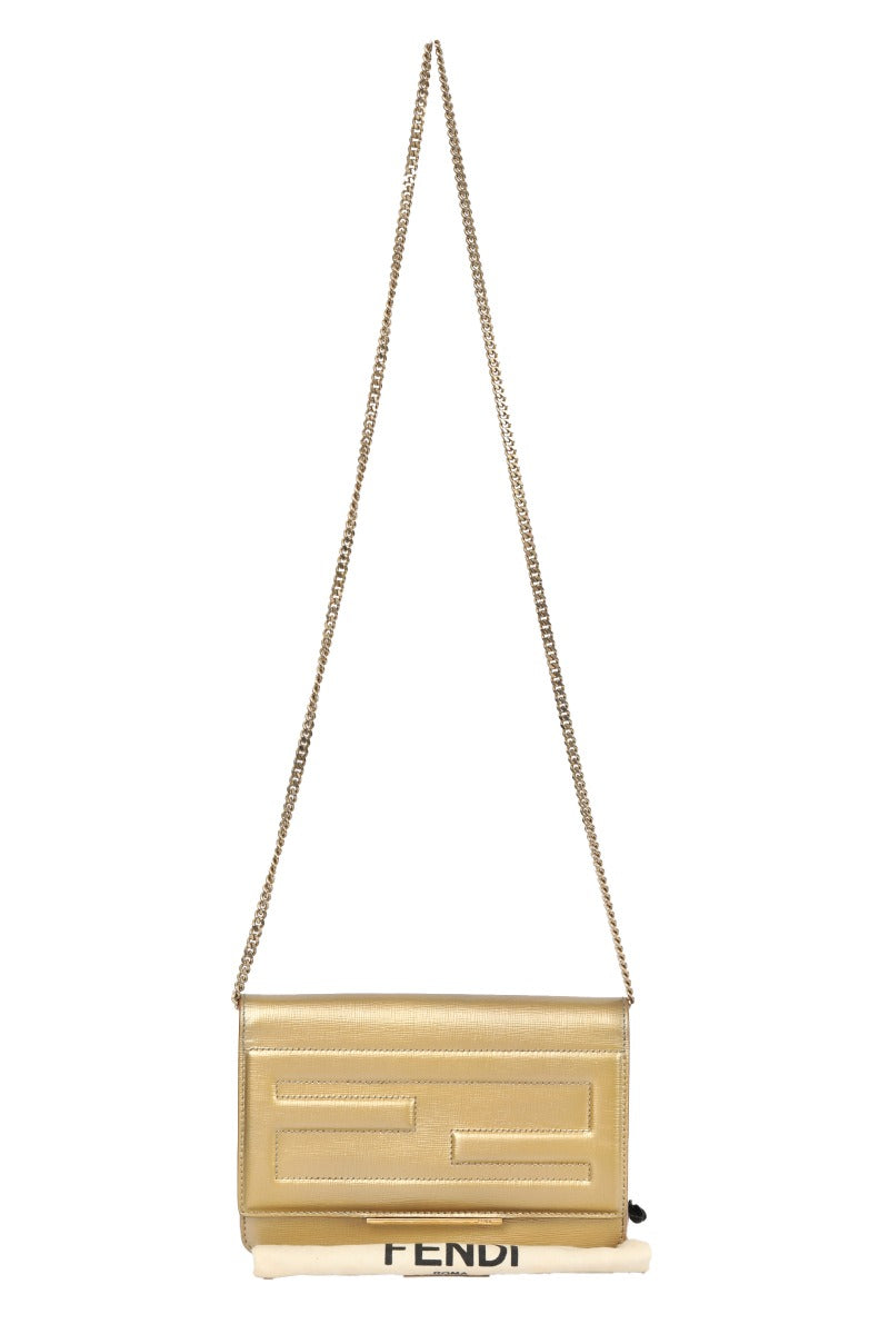 fendi-golden-leather-logo-tube-chain-wallet