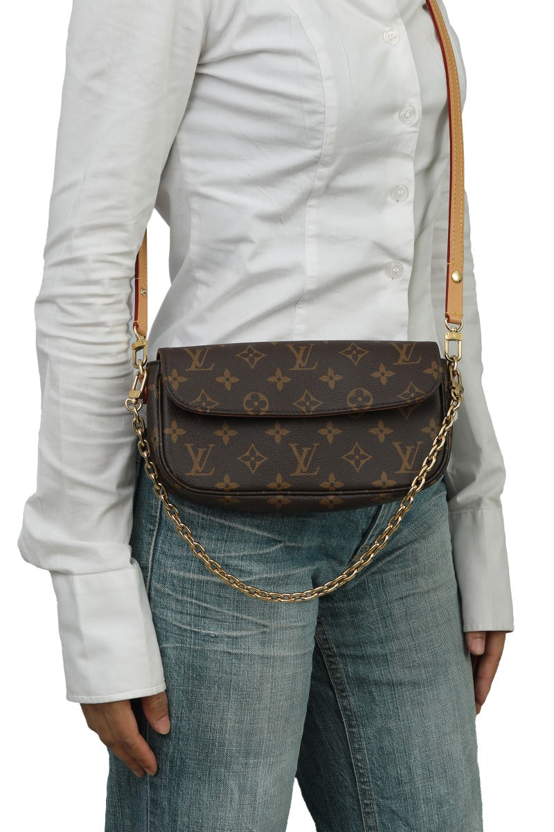 louis-vuitton-monogram-ivy-wallet-on-chain-bag