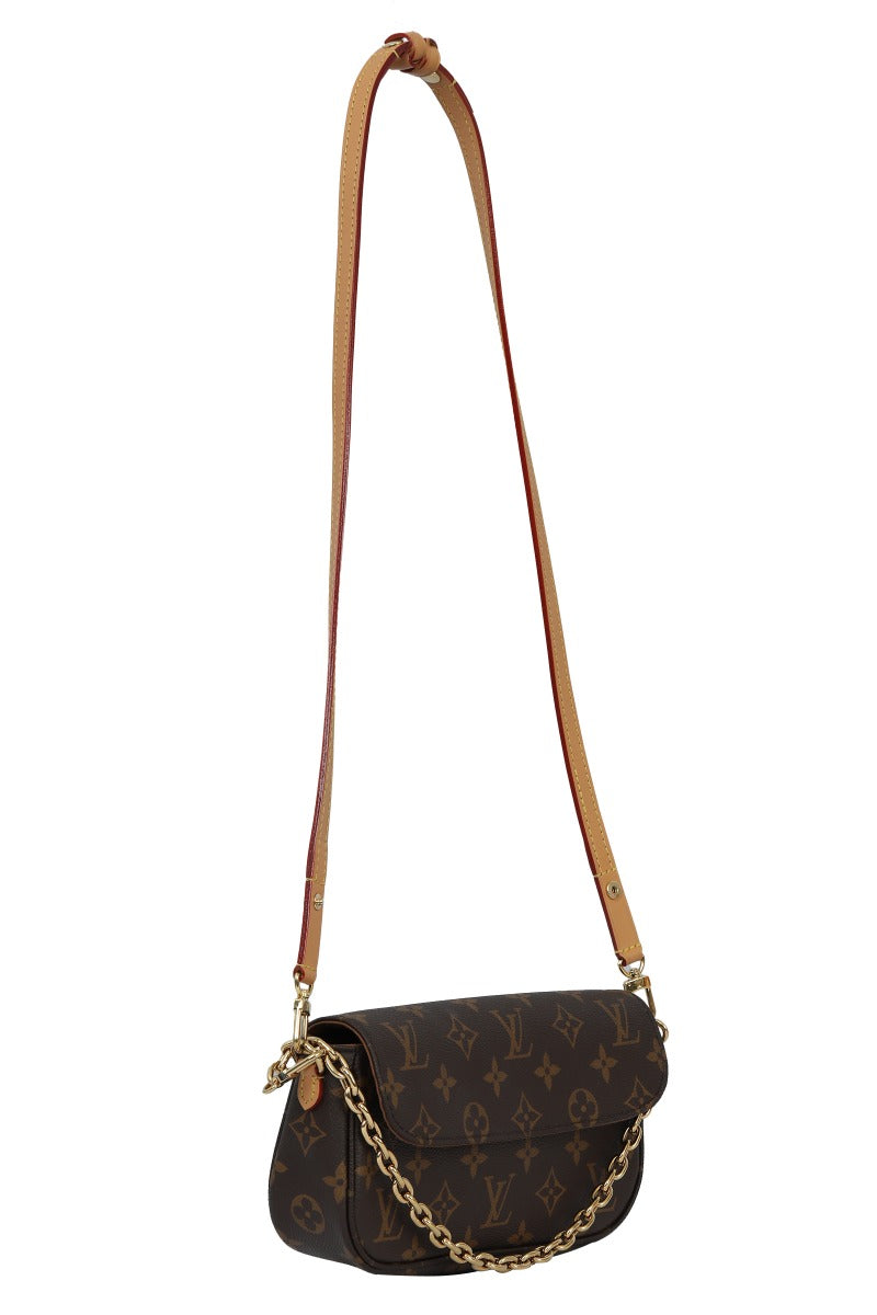 louis-vuitton-monogram-ivy-wallet-on-chain-bag