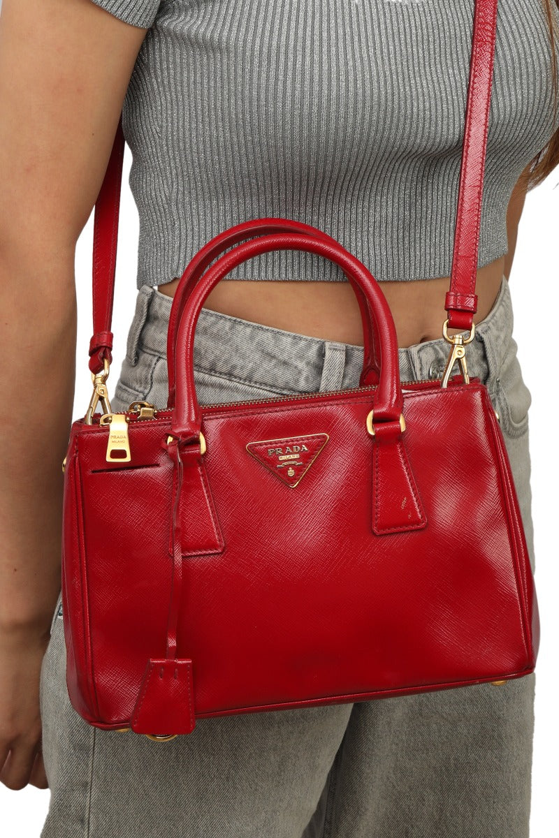 prada-red-patent-leather-galleria-top-handle-bag