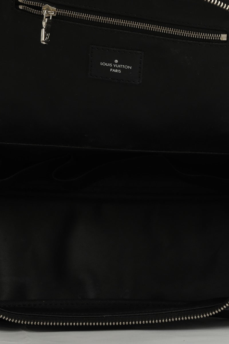 louis-vuitton-damier-graphite-canvas-toiletry-pouch