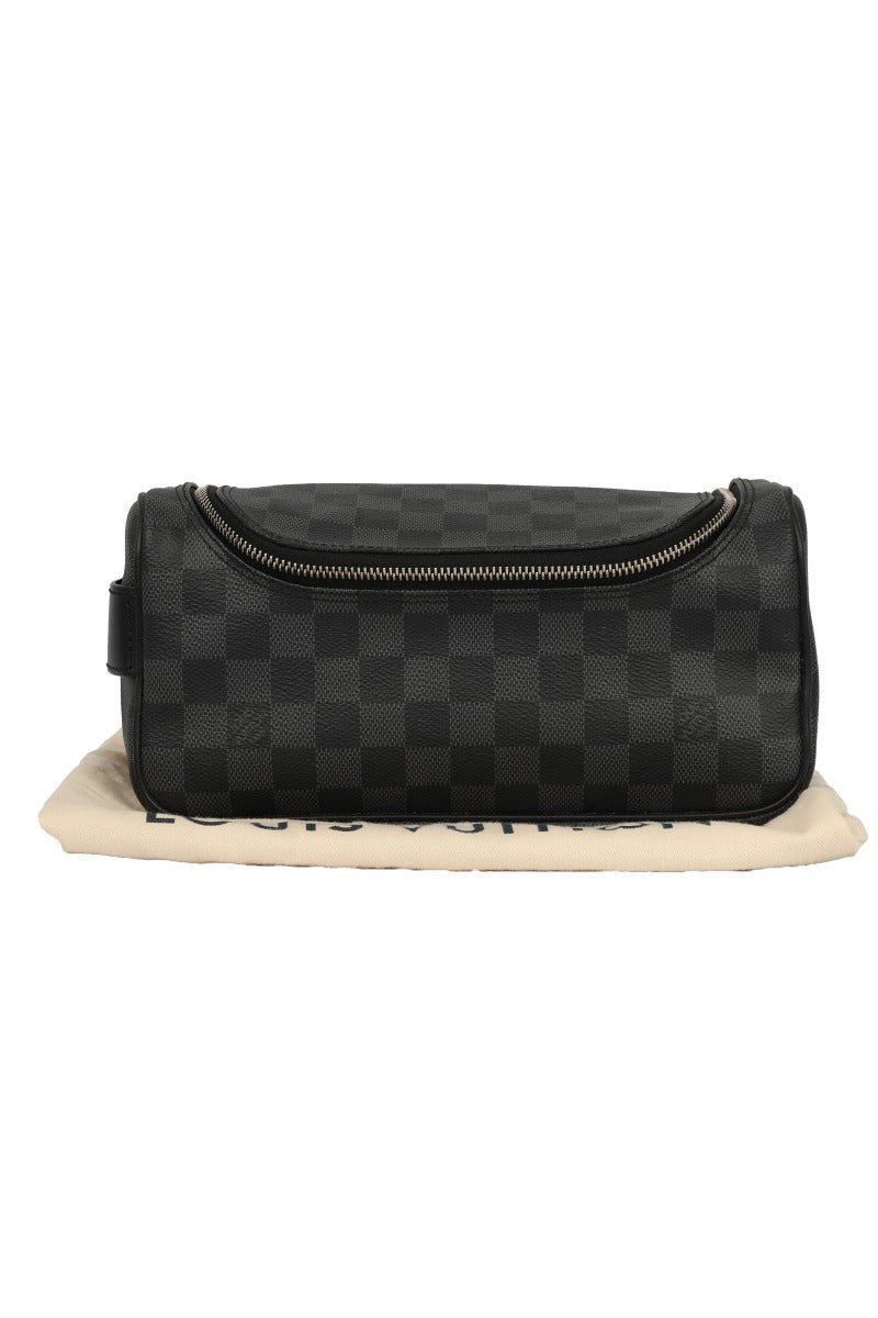 louis-vuitton-damier-graphite-canvas-toiletry-pouch