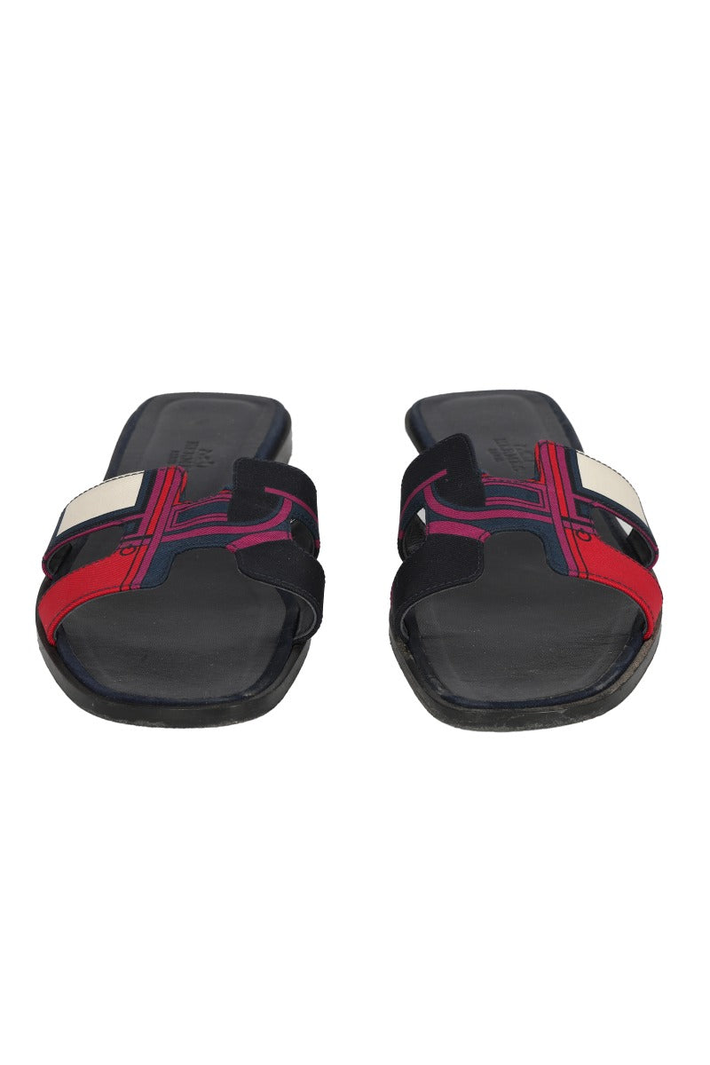 hermes-eu-36-multicolor-printed-canvas-oran-flat