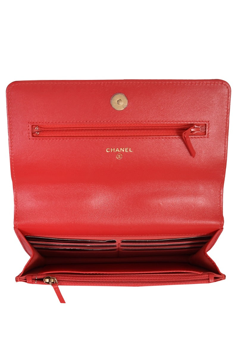 chanel-19-leather-wallet-on-chain