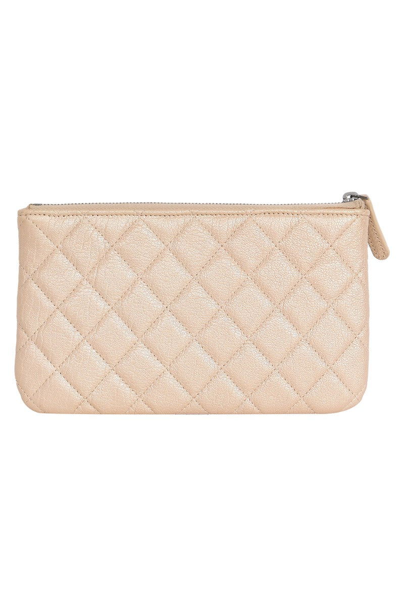 chanel-calfskin-quilted-clutch