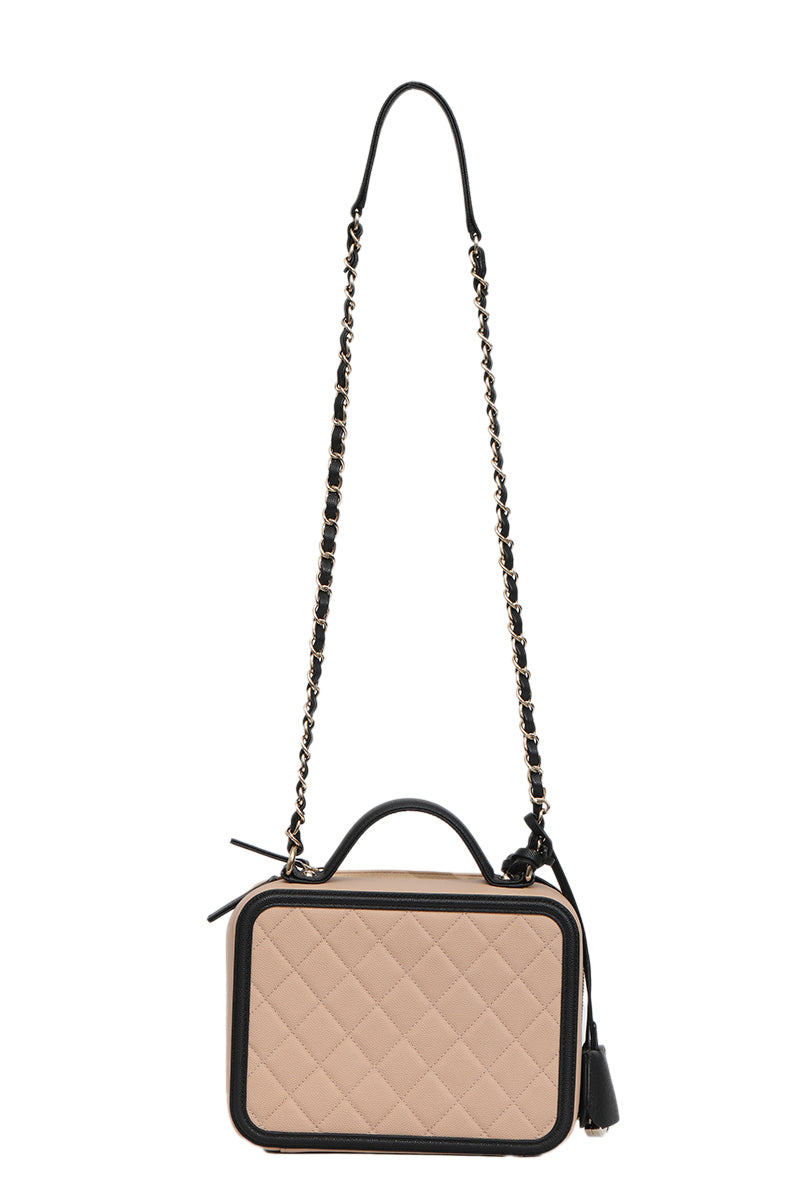 chanel-filigree-chain-vanity-clutch