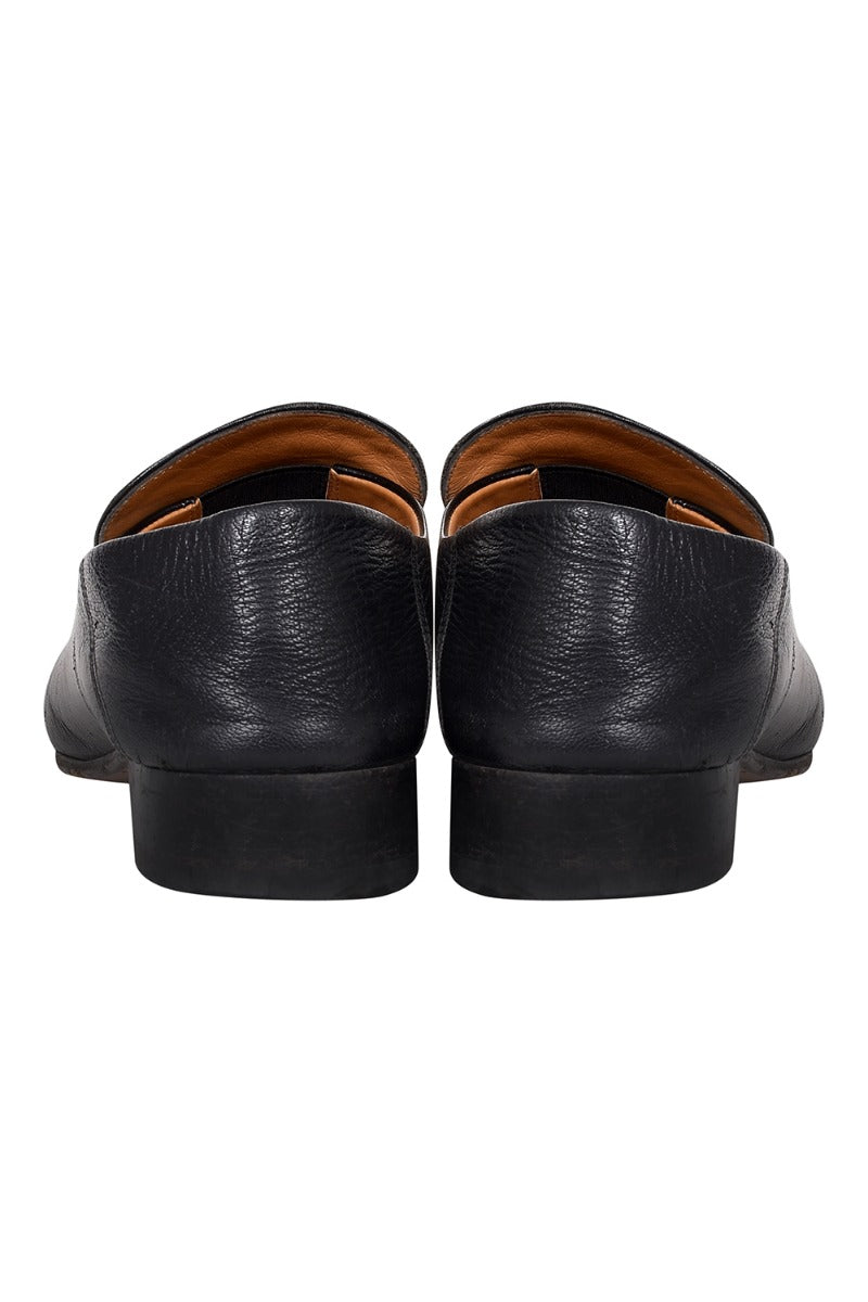 gucci-black-leather-horsebit-slip-on-loafers