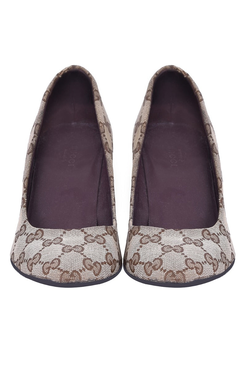 gucci-brown-gg-canvas-pointed-toe-pumps