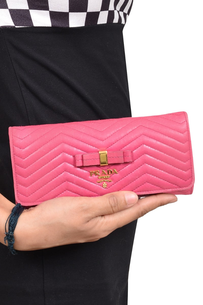 prada-pink-leather-logo-wallet