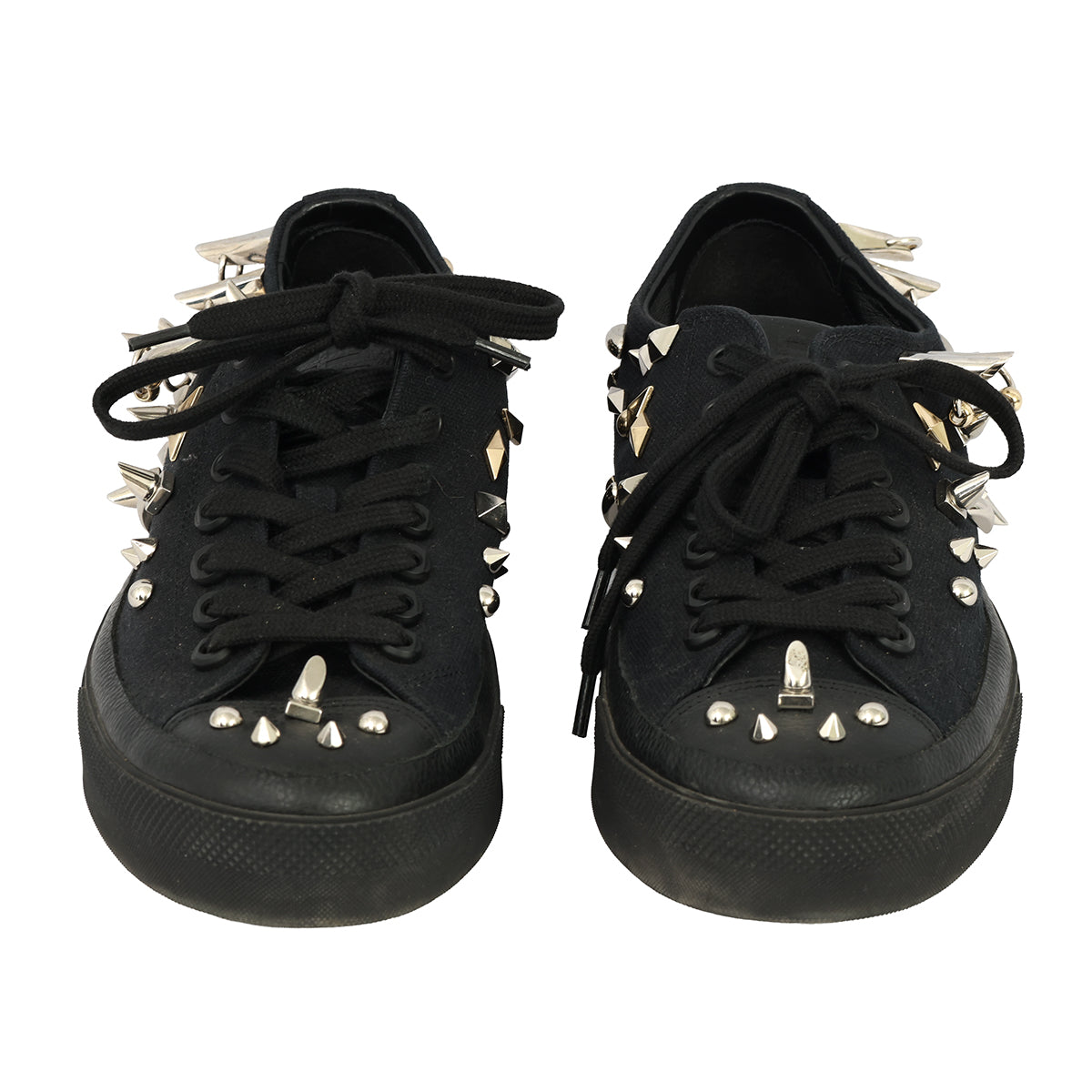 GIVENCHY EU-39 CITY STUDDED LOW-TOP SNEAKER 