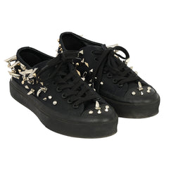GIVENCHY EU-39 CITY STUDDED LOW-TOP SNEAKER 