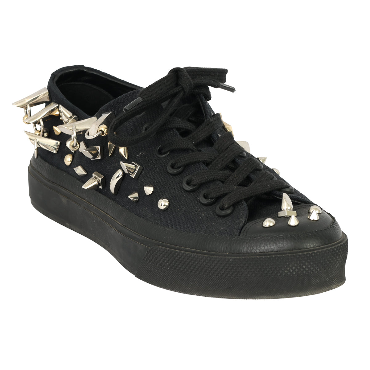 GIVENCHY EU-39 CITY STUDDED LOW-TOP SNEAKER 