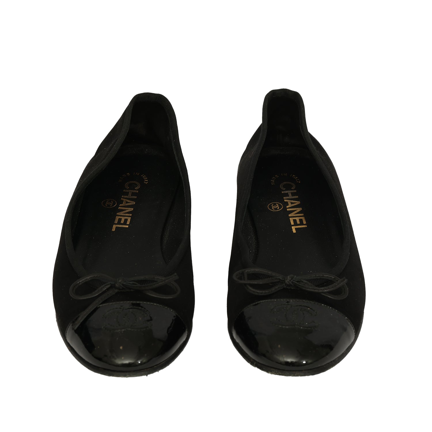 CHANEL SIZE EU 38 PATENT LEATHER CC CAP TOE BALLET FLATS 
