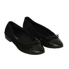 CHANEL SIZE EU 38 PATENT LEATHER CC CAP TOE BALLET FLATS 