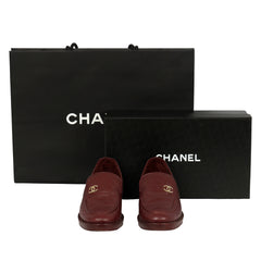 CHANEL EU 40 BURDUNGY CC CAVIAR LEATHER LOAFERS