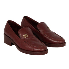 CHANEL EU 40 BURDUNGY CC CAVIAR LEATHER LOAFERS