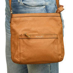 MICHAEL KORS BROWN UTILITY CROSSBODY