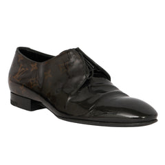 Louis Vuitton Size: 6 | EU 40.5 Black Patent Leather Oxfords