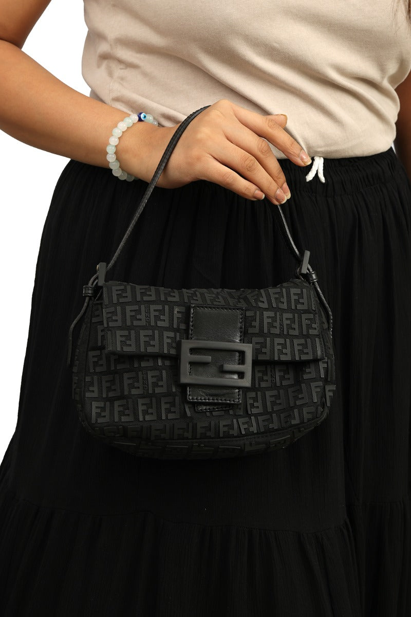 fendi-zucchino-canvas-mama-baguette-shoulder-bag