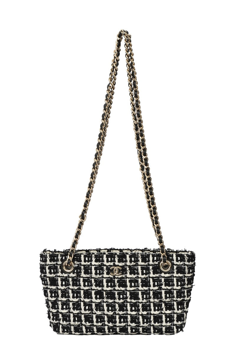 chanel-tweed-small-shoulder-bag