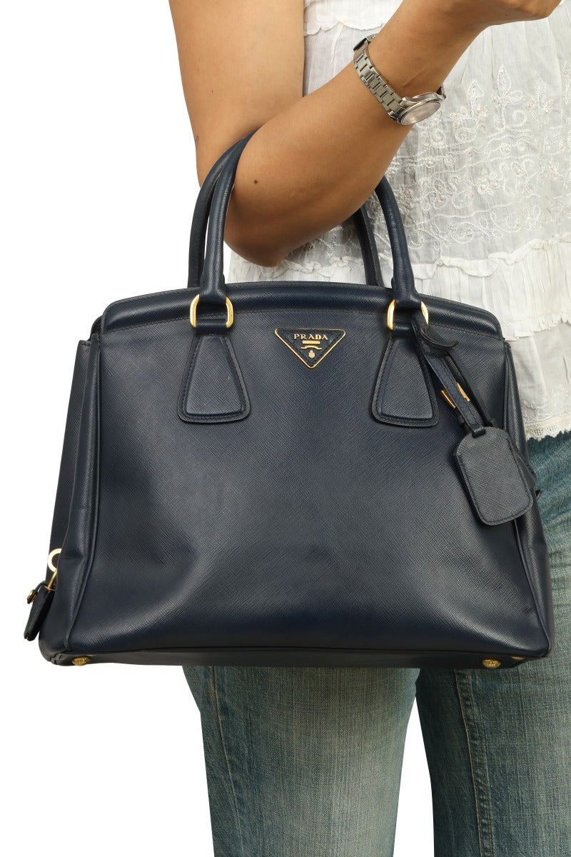 prada-navy-blue-saffiano-lux-leather-parabole-tote-bag