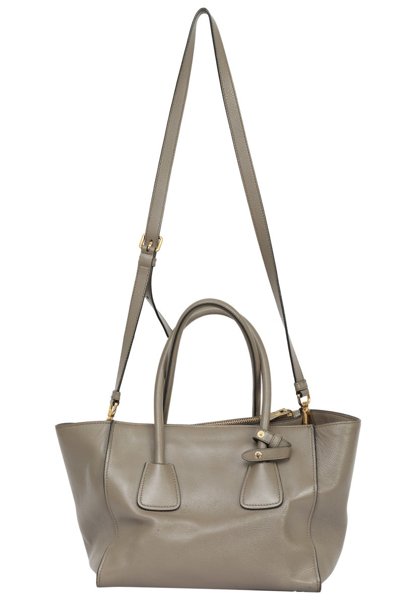 prada-saffiano-grey-tote-bag
