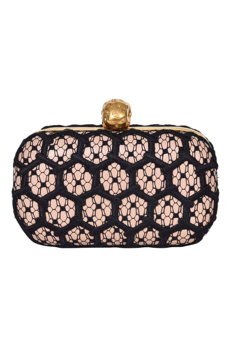 alexander-mcqueen-skull-clutch