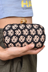 alexander-mcqueen-skull-clutch