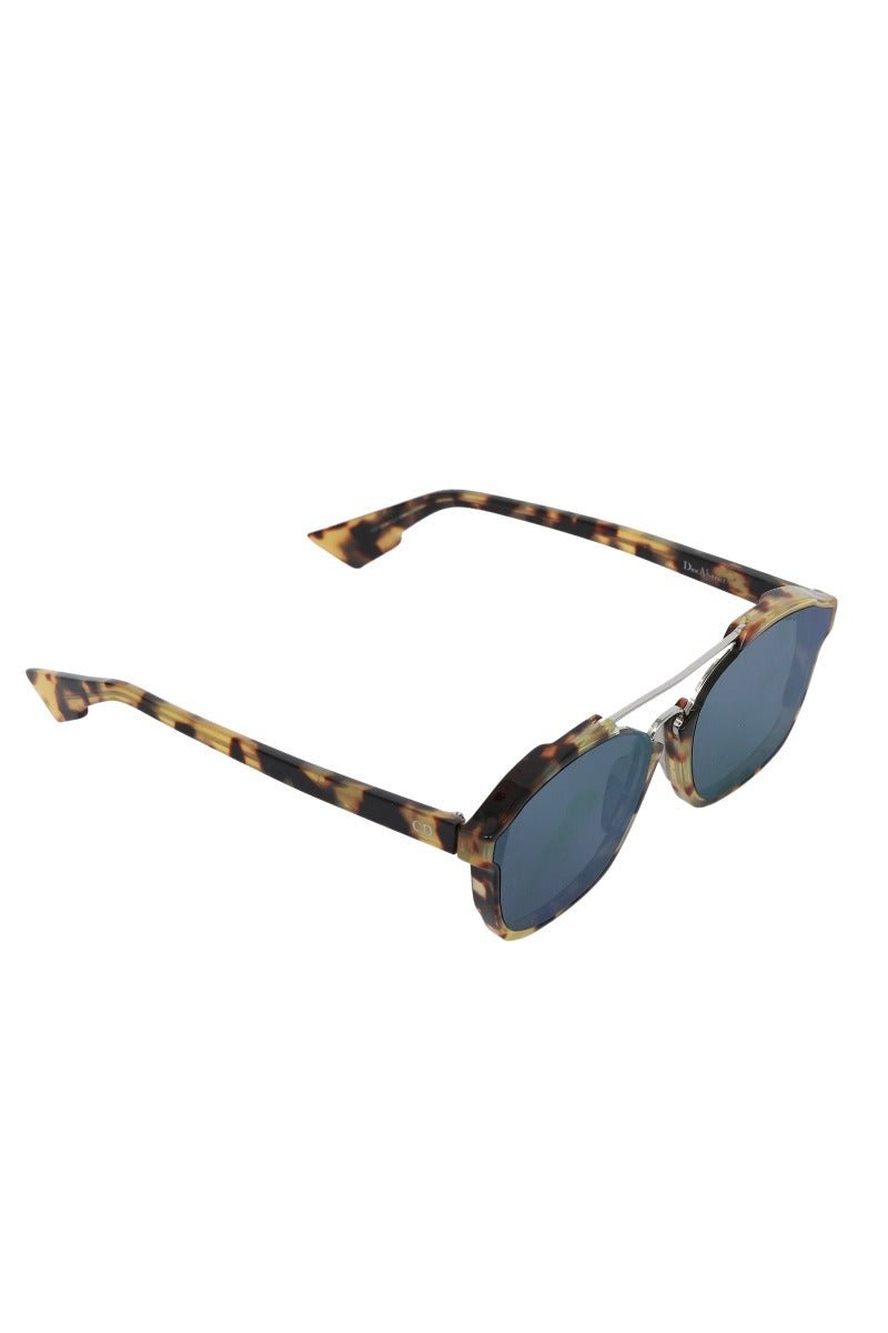 men-women-just-in-sold-out-accessories-sunglasses