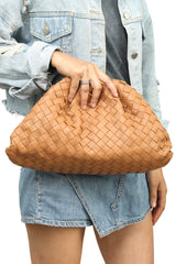 bottega-veneta-intrecciato-pouch-caramel-leather-clutch