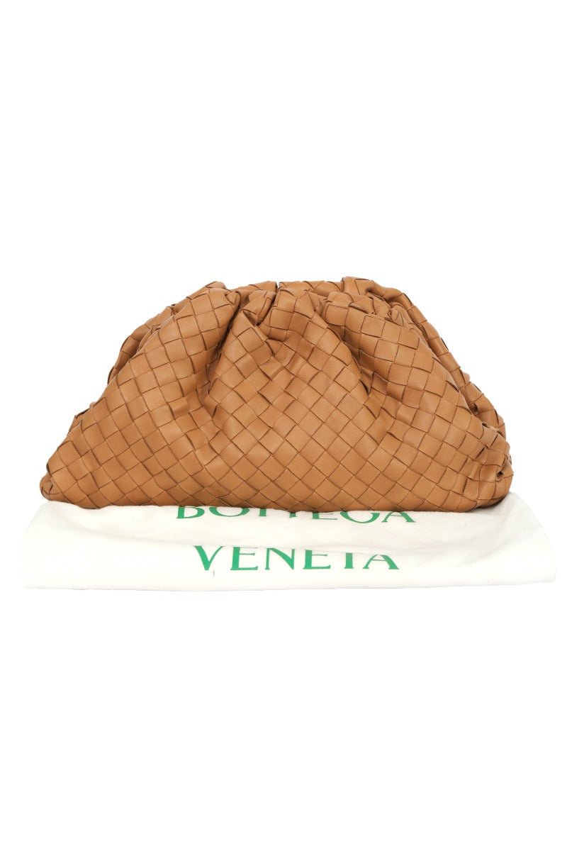 bottega-veneta-intrecciato-pouch-caramel-leather-clutch