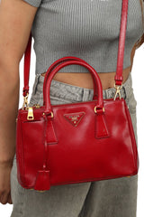 prada-red-patent-leather-galleria-top-handle-bag