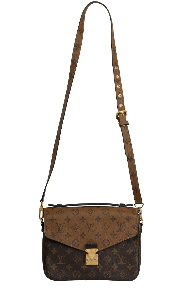 louis-vuitton-pochette-metis-monogram-reverse