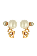 christian-dior-pearl-drop-earrings