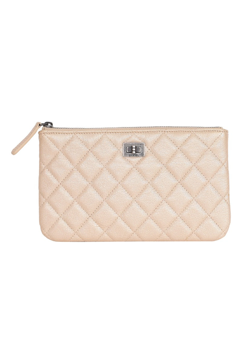 chanel-calfskin-quilted-clutch