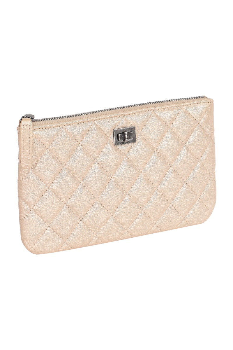 chanel-calfskin-quilted-clutch