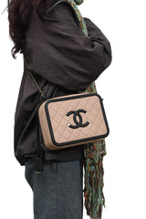 chanel-filigree-chain-vanity-clutch