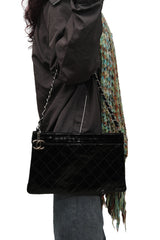 chanel-patent-leather-quilted-shoulder-bag