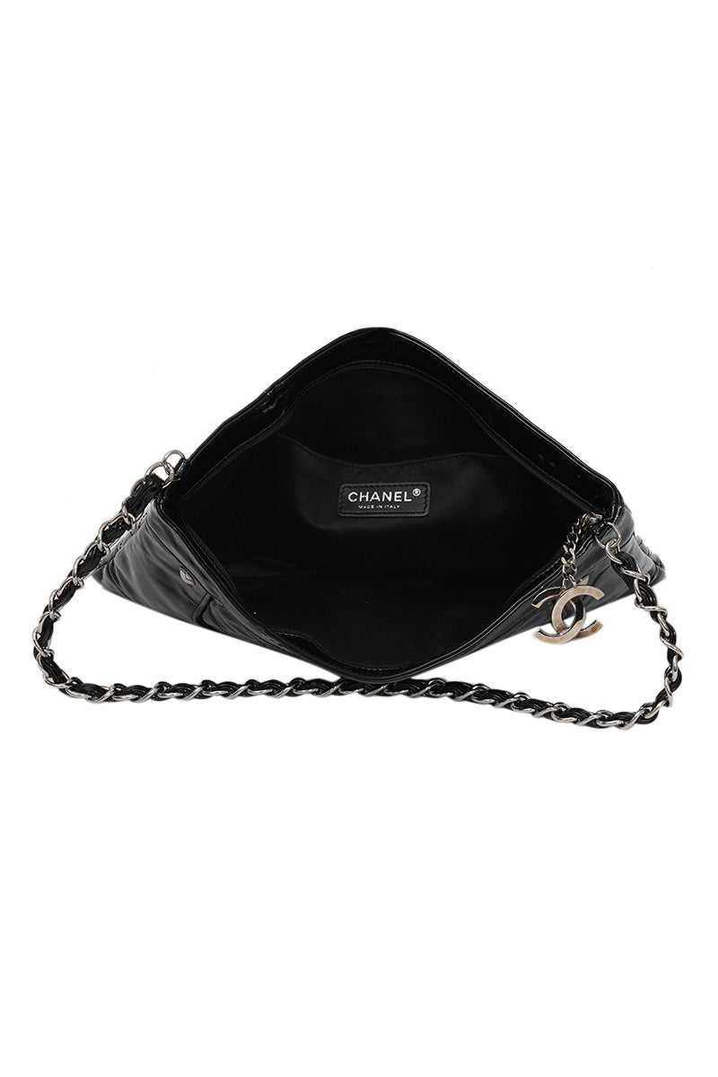 chanel-patent-leather-quilted-shoulder-bag