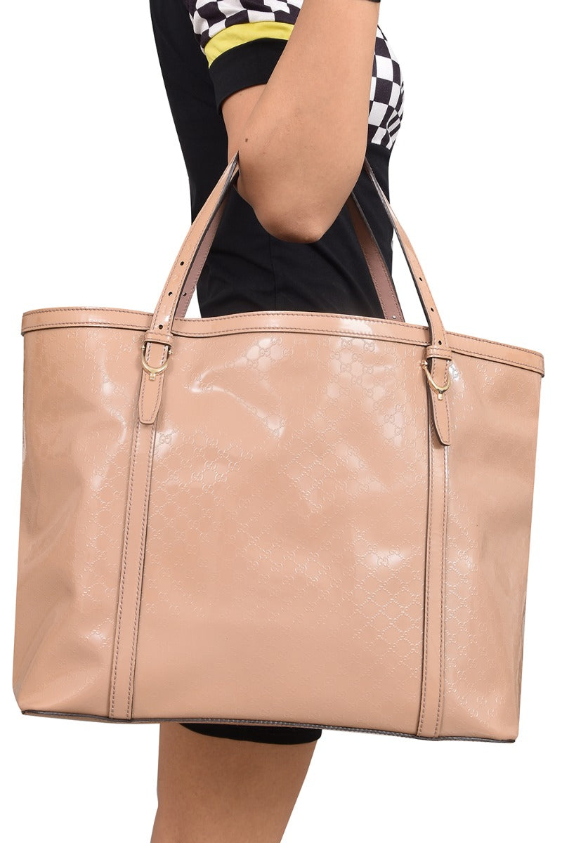 gucci-beige-microguccissima-patent-leather-medium-tote-bag