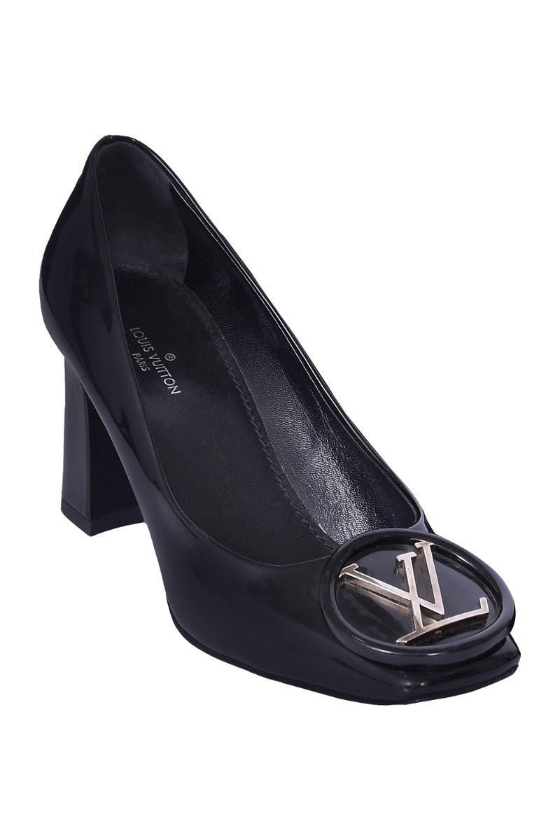 louis-vuitton-circle-logo-black-heels