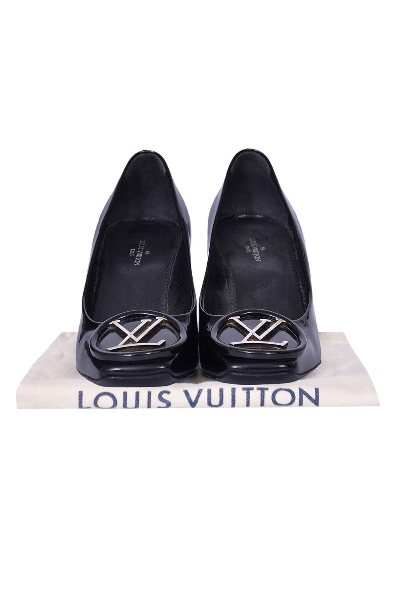 louis-vuitton-circle-logo-black-heels