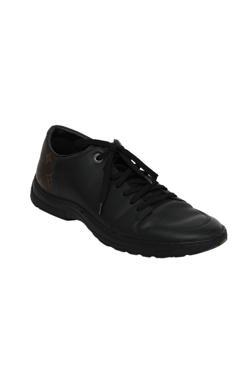 Louis Vuitton EU 42 Lace Up Sneakers
