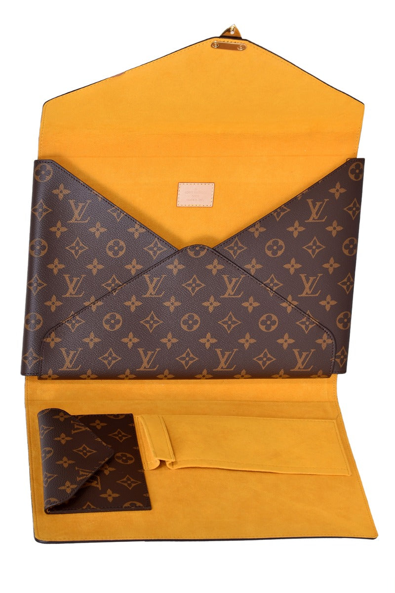 louis-vuitton-monogram-mark-folder