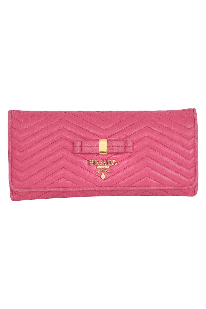 prada-pink-leather-logo-wallet