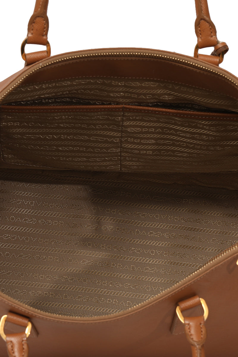 prada-saffino-lux-large-tote-caramel