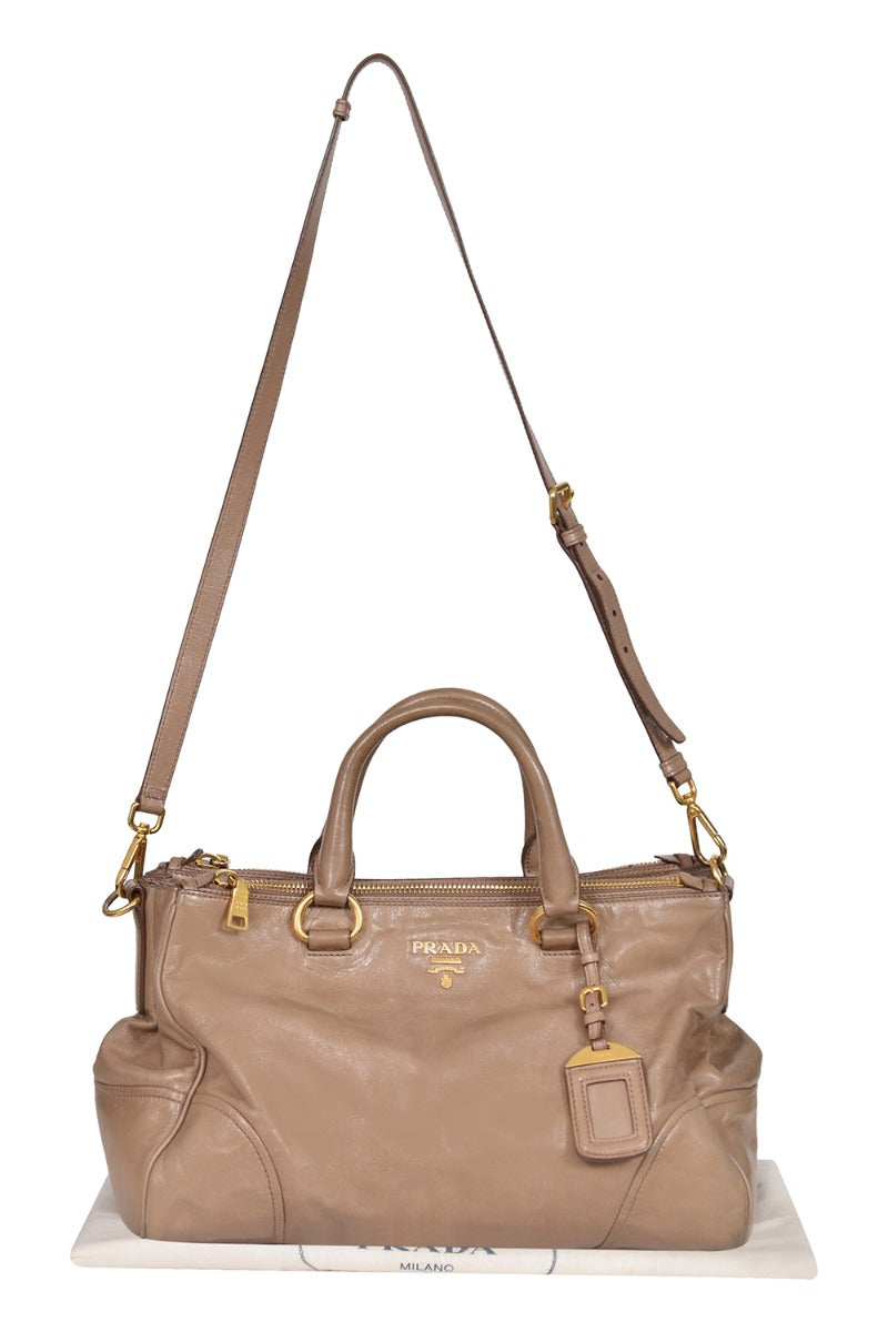 prada-vitello-daino-leather-handbag-rt156-103